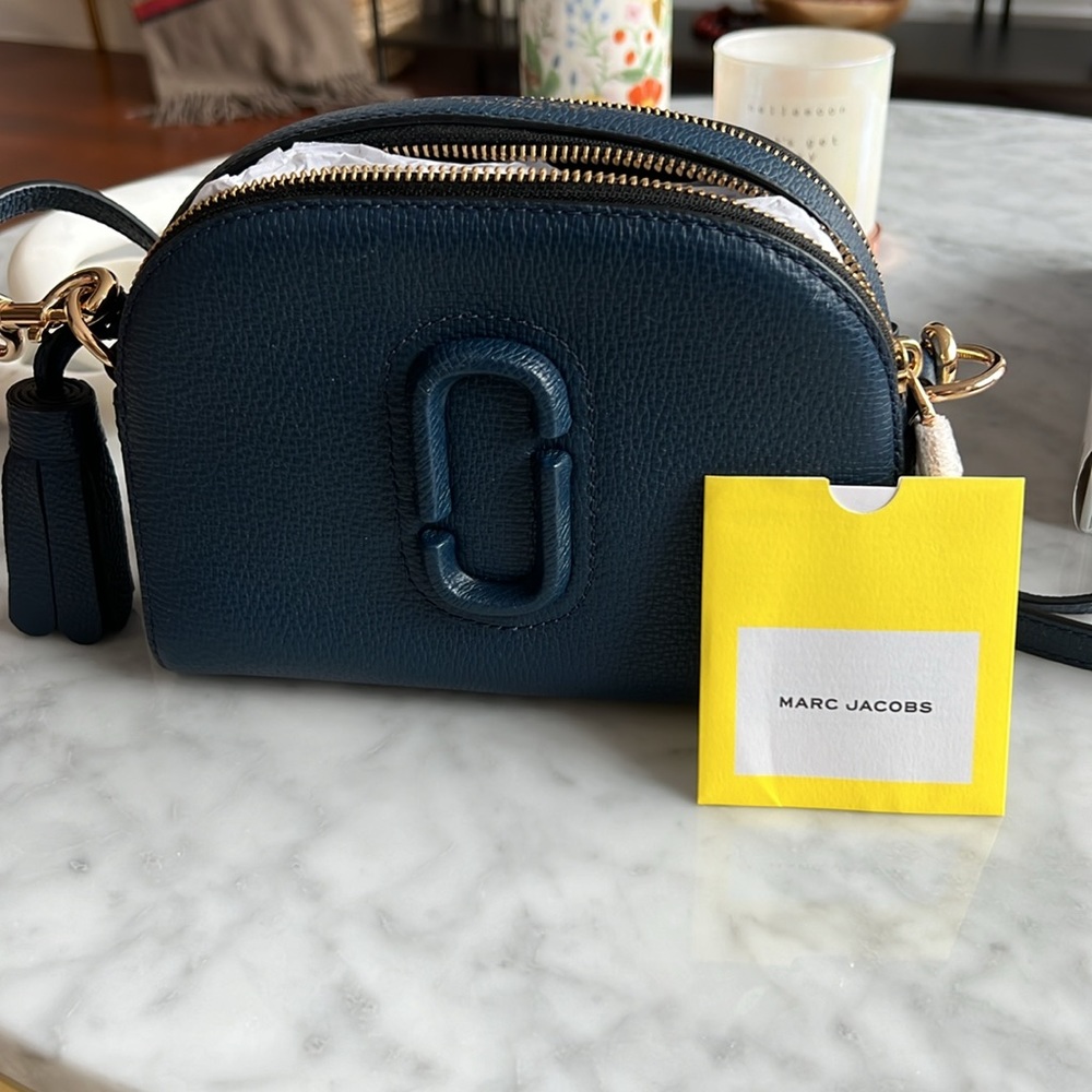 NWOT Marc Jacobs Navy Blue Leather Shutter Crossbody Bag